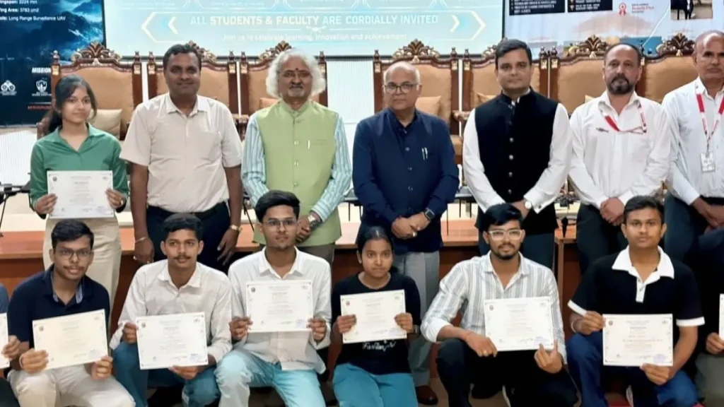 Mahendragarh : हकेवि महेंद्रगढ़ में पांच दिवसीय ड्रोन कार्यशाला का शानदार समापन, 58 विद्यार्थियों को मिले प्रमाण-पत्र