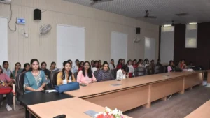 Mahendragarh : राजकीय महाविद्यालय महेंद्रगढ़ में ‘सेवा संकल्प अभियान’ के तहत करियर काउंसलिंग सेमिनार आयोजित, विद्यार्थियों को दिए गए सफलता के टिप्स