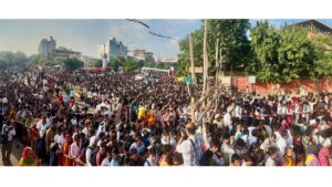 जयपुर के मोतीडूंगरी गणेश मंदिर में 3 घंटे में खत्म हुई 3500 किलो मेहंदी: भारी जाम, सोशल मीडिया की रील्स के बाद उमड़ी भीड़