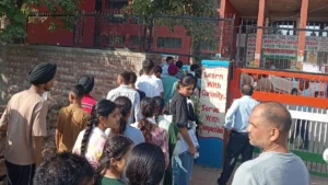 NDA 2 Exam 2026: देश सेवा का जज्बा, सेना में अफसर बनने के लिए युवाओं ने दी एनडीए परीक्षा