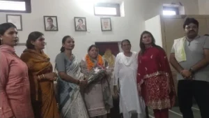 Nangal Chaudhary : नांगल चौधरी में किन्नर समाज के विवाद का समाधान, विधायक मंजू चौधरी के हस्तक्षेप से 'मूंफली टीम' को बधाई मांगने की मिली अनुमति