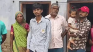 Narnaul : नारनौल के सरकारी आईटीआई में छात्र के साथ मारपीट, क्लास में टिफिन और जूतियों से पीटने का गंभीर आरोप