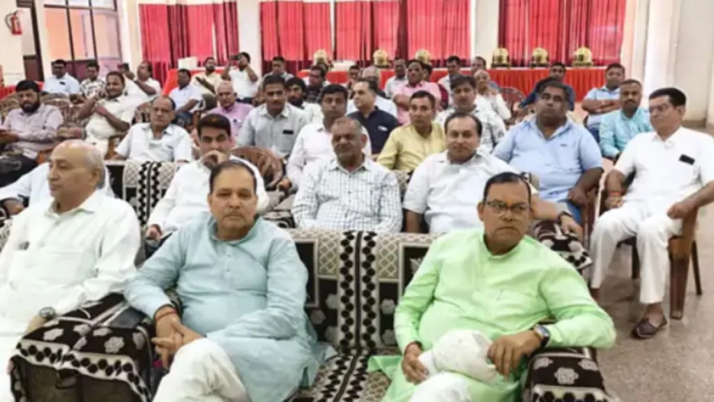 Narnaul : हरियाणा व्यापार मंडल की नई शहरी कार्यकारिणी गठित, विनोद सोनी बने प्रधान, UPI पर MDR का किया गया विरोध