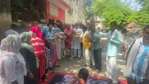 Narnaul : नारनौल में नगर पालिका कर्मचारियों की 34 दिनों से हड़ताल जारी, सरकार के खिलाफ फूटा कर्मचारियों का गुस्सा
