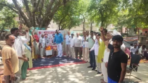 Narnaul : जोखिम भत्ता घोषणा के बाद भी नहीं बदले हालात, हड़ताल चार दिन और बढ़ी