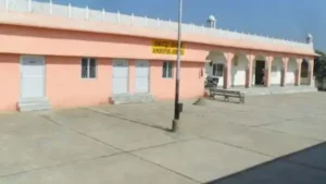 Narnaul : अमरपुर जोरासी रेलवे स्टेशन पर प्लेटफॉर्म की ऊंचाई बढ़ाने का कार्य हुआ पूरा, ट्रेन में चढ़ने और उतरने के दौरान यात्रियों को होगी अब अधिक सुविधा