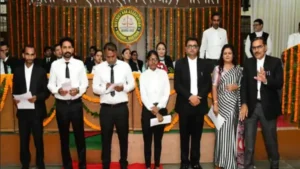 Narnaul : जिला बार एसोसिएशन नारनौल की नवनियुक्त कार्यकारिणी ने ली शपथ, अधिवक्ताओं के हितों की रक्षा का लिया संकल्प