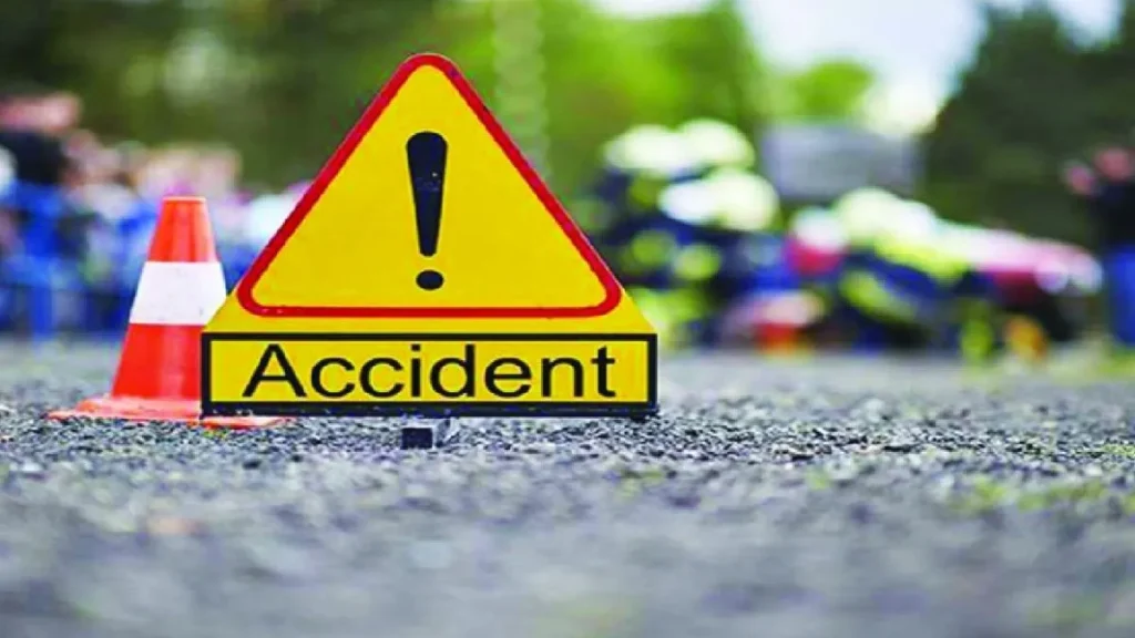 Narnaul : नारनौल-रेवाड़ी नेशनल हाईवे-11 पर सुराना गांव के पास दो वाहनों की टक्कर, आधे घंटे तक लगा रहा भारी जाम