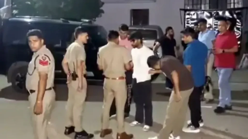 Panchkula Bar Firing: पंचकूला के बार में आधी रात चलीं गोलियां, 22 वर्षीय युवती घायल, मचा हड़कंप
