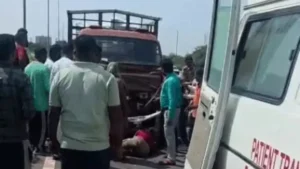 Panchkula Road Accident: पंचकूला हाईवे पर दर्दनाक हादसा, तेज रफ्तार ट्रक ने मोबाइल डिलीवरी बॉय को कुचला, मौके पर मौत