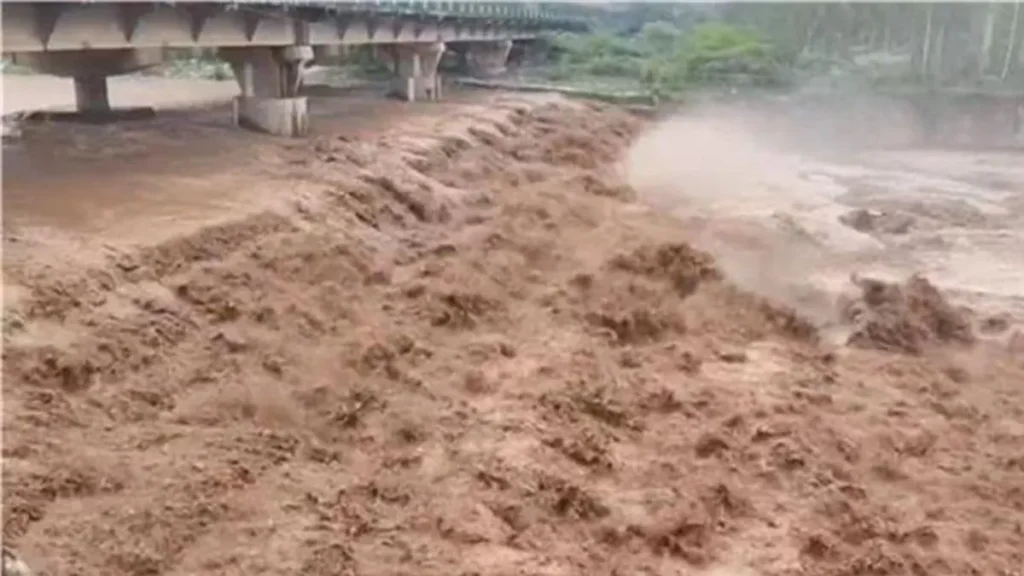 Panchkula Weather Alert: उफान पर घग्गर नदी, पंचकूला में अगले 4 दिन भारी बारिश की चेतावनी; प्रशासन अलर्ट पर