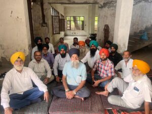 Patti Tehsil Patwari Strike : तहसील कॉम्प्लेक्स पट्टी में पटवारियों ने मांगों को लेकर दिया धरना