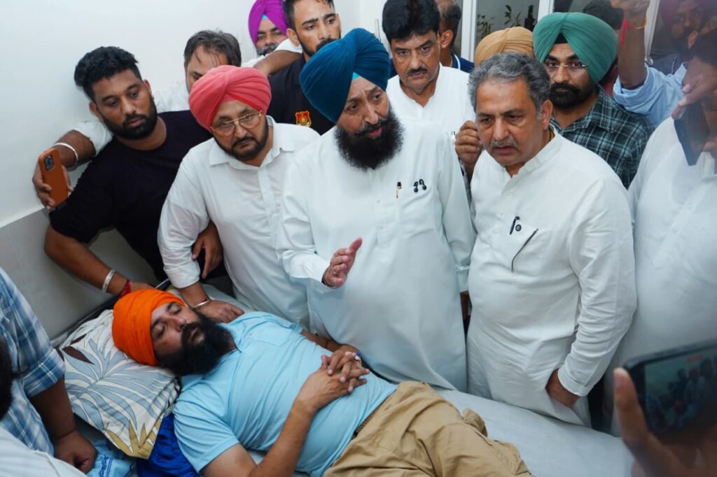 Sangrur Police : CM Bhagwant Mann को दिखाया था काला झंडा, हिरासत में टॉर्चर के आरोपों पर भड़का विपक्ष