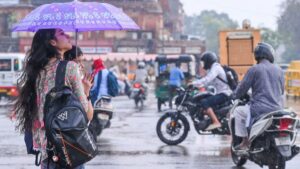 Rajasthan Weather: राजस्थान के 20 जिलों में आज बारिश के आसार, लो-प्रेशर सिस्टम से दो दिन और बरसेंगे बादल, जैसलमेर में पारा 40 डिग्री