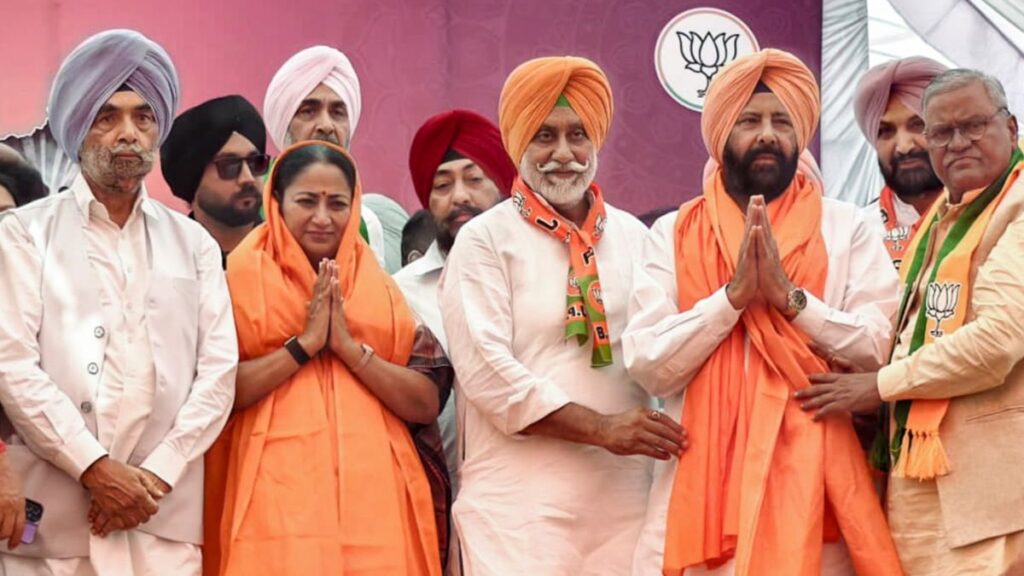 पंजाब में नशे के मुद्दे पर रेखा गुप्ता का AAP पर हमला, बोलीं- गांव-शहर तक फैल रहा ‘नशे का दानव’