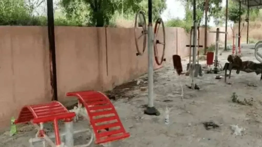 Rewari : भाड़ावास गांव में श्मशान भूमि पर बना ओपन जिम सवालों के घेरे में, लाखों रुपए खर्च के बाद भी सन्नाटा