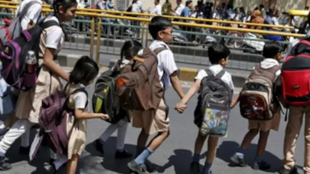 Rewari : रेवाड़ी के सरकारी स्कूलों में घट रहे छात्र, 5 साल में 12 हजार से अधिक बच्चों ने छोड़े स्कूल