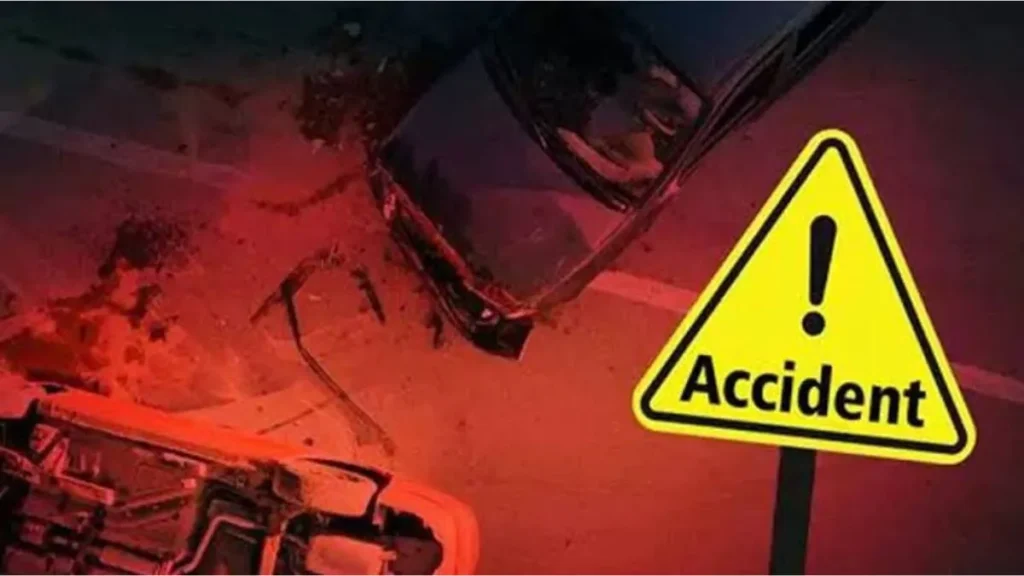 Rewari : रेवाड़ी के बावल में दर्दनाक सड़क हादसा, पानी भरे गड्ढे से बचाने के फेर में कार ने बाइक सवार किशोर को कुचला, मौत के बाद ड्राइवर फरार