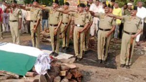 Rohtak BSF Jawans Demise: रोहतक के फरमाणा गांव में पसरा मातम, मणिपुर में BSF जवान सुरेंद्र सिंह का निधन, सैन्य सम्मान से अंतिम संस्कार