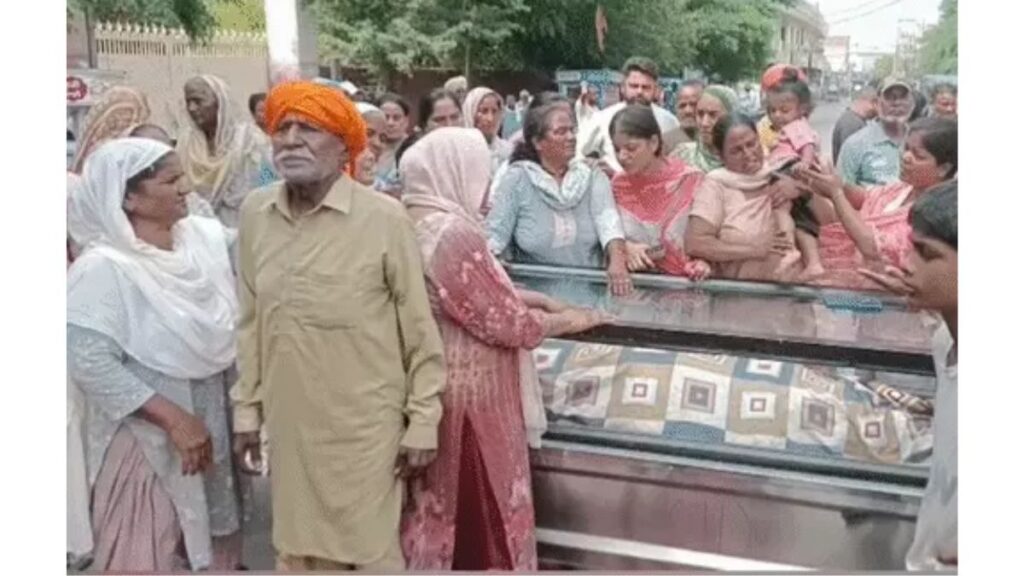 Tarn Taran news: तरनतारन में सरकारी कॉलेज कर्मचारी ने दी जान, VIDEO में सुपरिंटेंडेंट पर 5 हजार रिश्वत का आरोप