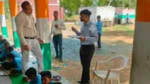 Mahendragarh : मिड डे मील से लेकर क्लासरूम तक, महेंद्रगढ़ प्रशासन ने कसी कमर, राजकीय विद्यालय में अचानक पहुंचे एसडीएम