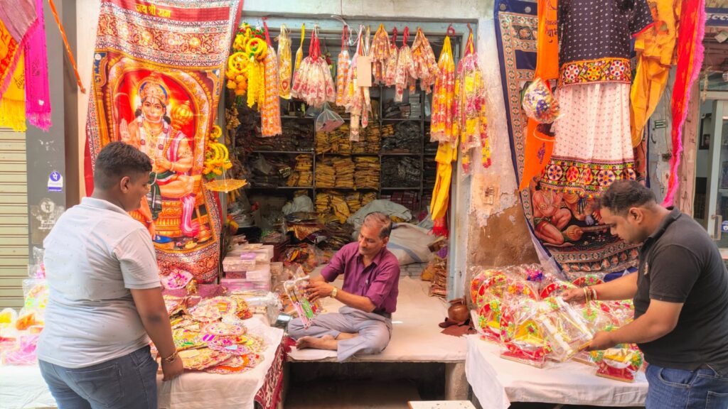 शहर में जन्माष्टमी की तैयारियां तेज, स्लम एरिया के बच्चे देंगे प्रस्तुती