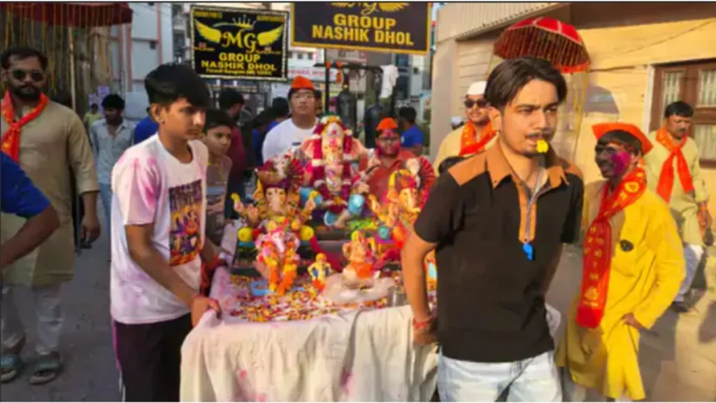 Narnaul : नारनौल में धूमधाम से संपन्न हुआ गणपति विसर्जन, ढोल-नगाड़ों और आतिशबाजी के साथ दी गई बप्पा को विदाई