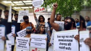 दिल्ली में SIR पर विरोध दूसरे दिन भी जारी: जंतर-मंतर के पास जुटे AISA कार्यकर्ता, पुलिस ने बढ़ाई सुरक्षा