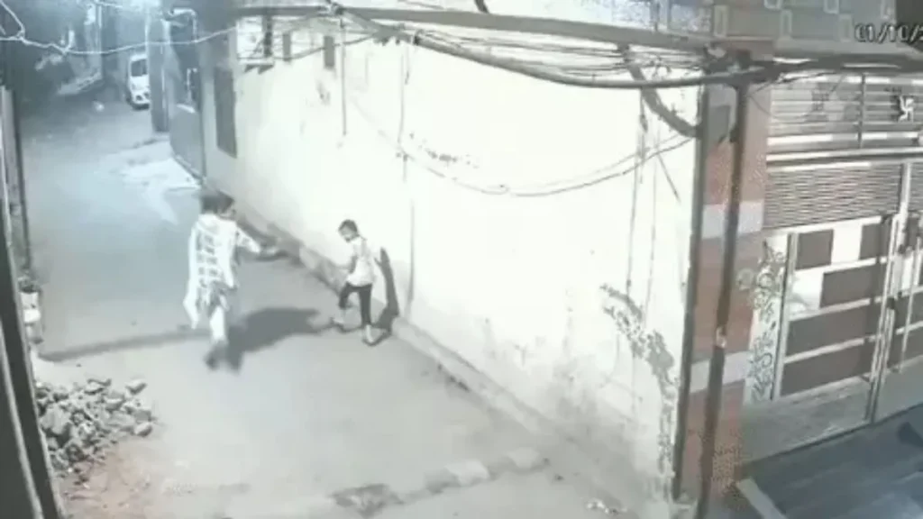 Amritsar News: 3 सेकंड में जड़े 6 थप्पड़, अमृतसर में मासूम बच्ची से बर्बरता का वीडियो वायरल