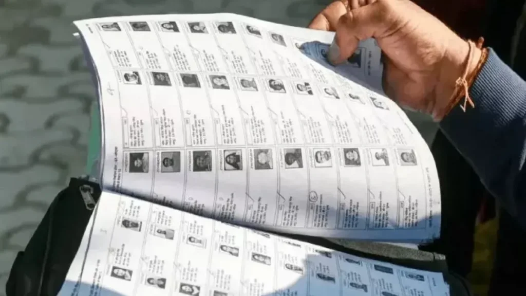 Election Commission SIR: चुनाव आयोग का बड़ा फैसला, 20 राज्यों में चलेगा स्पेशल अभियान, गलती से कटे वोटरों के नाम फिर जुड़ेंगे