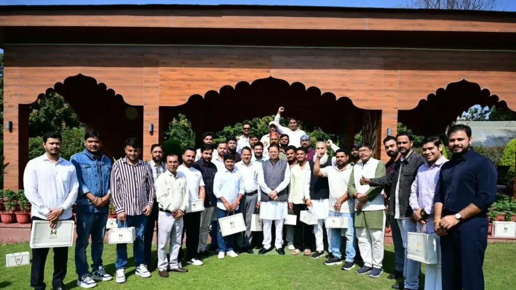 Haryana Youth Uttarakhand Tour: सीएम धामी से मिले हरियाणा के युवा, बोले— 'अब समझ आया उत्तराखंड को क्यों कहते हैं देवभूमि'