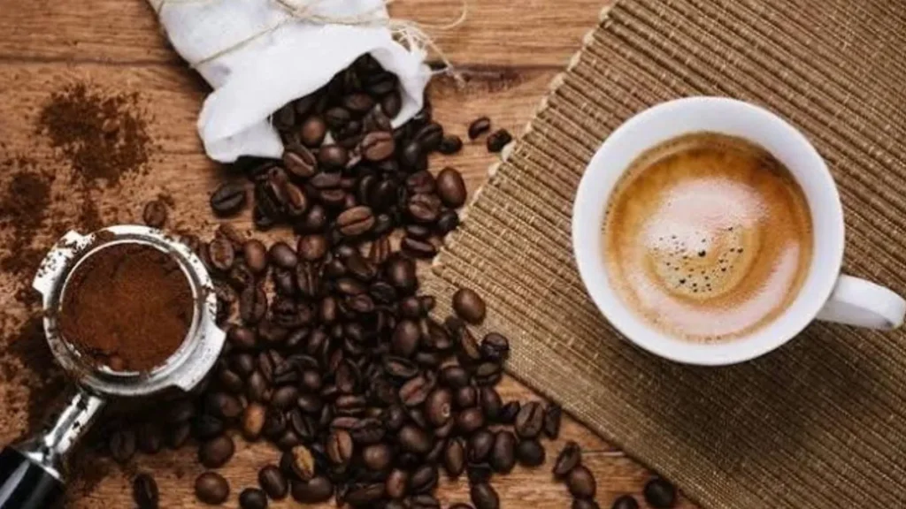 International Coffee Day: एक कप गर्म कॉफी और अपनों की याद, इस तरह बनाएं आज की सुबह को बेहद खास