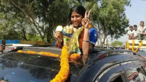 Ishika Sambharwal Hockey Bhiwani: हॉकी स्टार ईशिका संभरवाल का भिवानी में नागरिक अभिनंदन, बोलीं- 'अब ओलंपिक में लाएंगे गोल्ड'