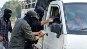 Karnal Crime News: इंद्री में गनपॉइंट पर टाटा ऐस ड्राइवर से लूट, बाइक सवार 3 नकाबपोशों ने छीने 18 हजार