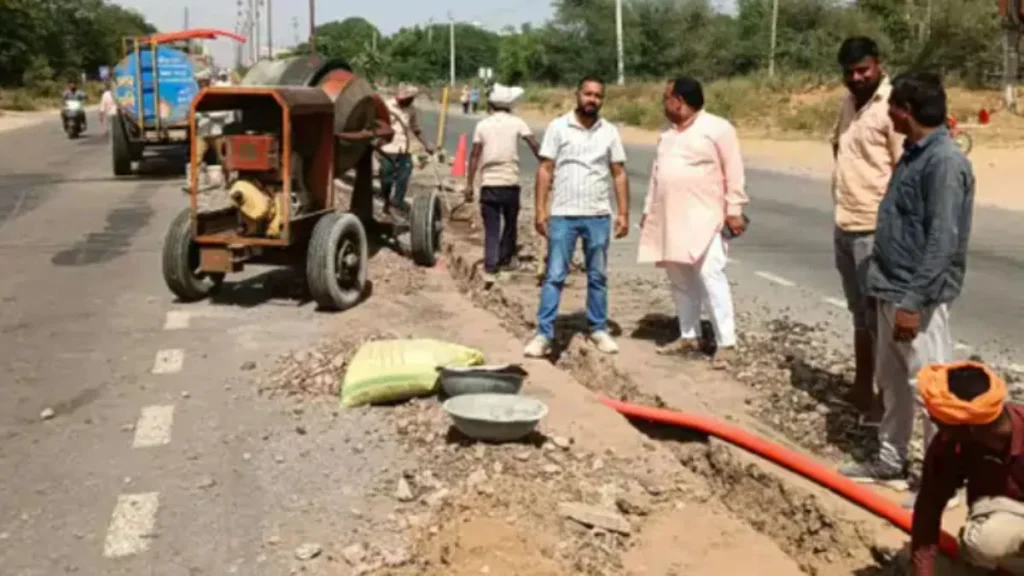 Mahendragarh : महेन्द्रगढ़ में चमकेगा नारनौल-दादरी रोड, ₹1.62 करोड़ की लागत से लग रही हैं अत्याधुनिक स्ट्रीट लाइटें