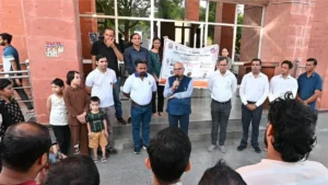 Mahendragarh : हकेवि में 'स्वच्छता ही सेवा' अभियान के तहत निकाली गई जागरूकता रैली, कुलपति ने दिलाई शपथ
