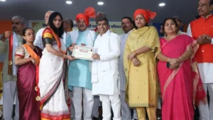 Mahendragarh : हकेवि की डॉ. सुमन रानी को मिला 'श्रेष्ठ शिक्षक अवार्ड', शिक्षा मंत्री ने किया सम्मानित