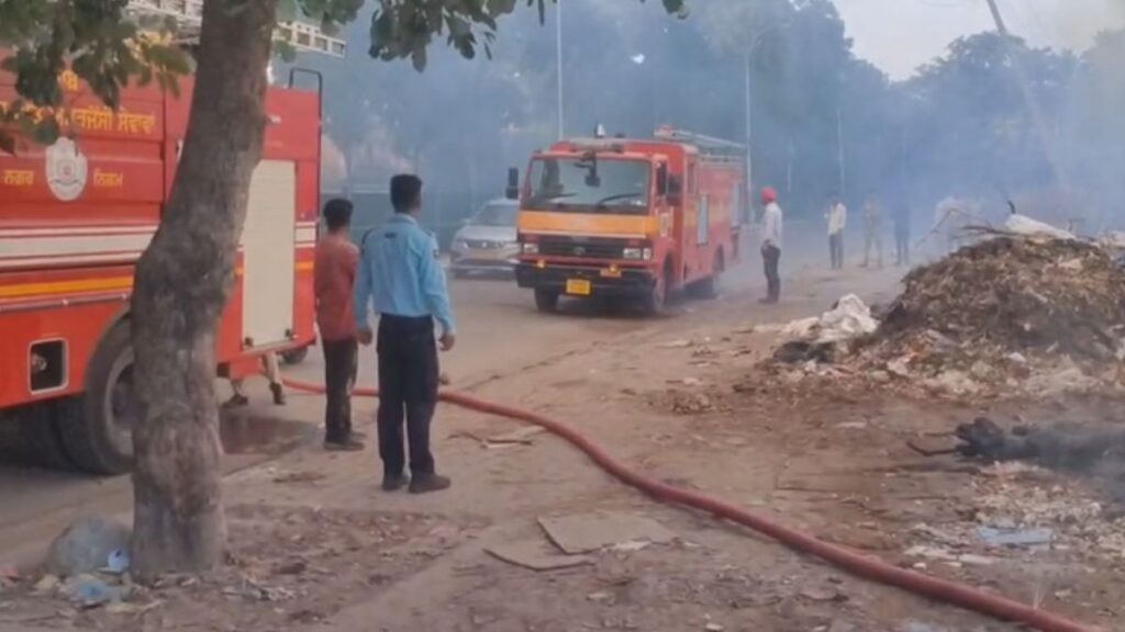 मोहाली में RMC पॉइंट पर आग से मचा हड़कंप, 16 फायर टेंडर भी नहीं बुझा पाए आग; कांग्रेस-AAP में तकरार
