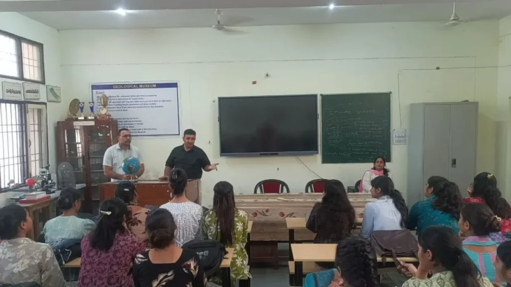 Narnaul : राजकीय महाविद्यालय नारनौल में भू-गर्भ शास्त्र विभाग द्वारा 'नव आगमन प्रोग्राम 2026' आयोजित