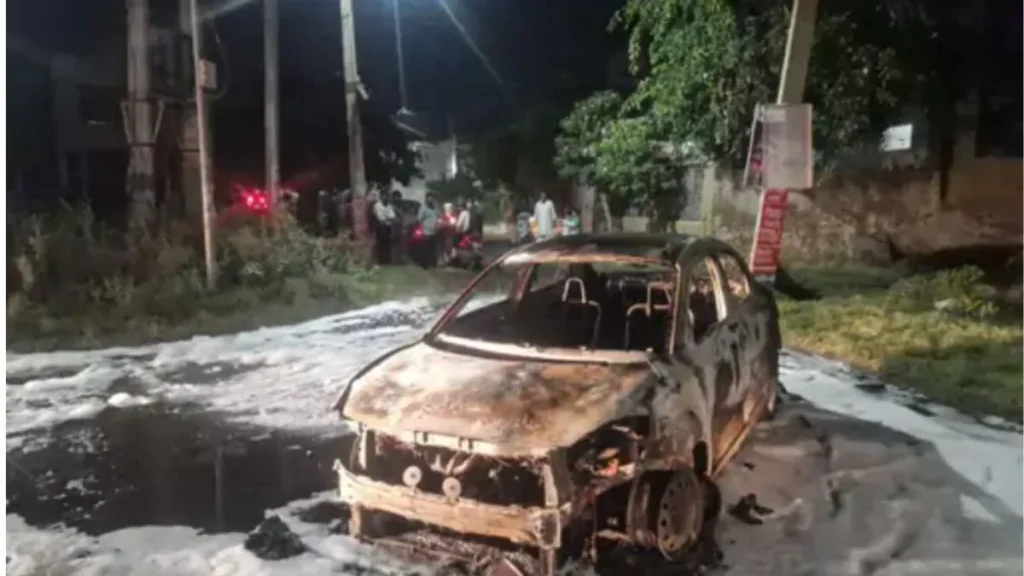 Narnaul : बाल-बाल बचे पूर्व मंत्री कैलाशचंद्र शर्मा और उनके बेटे, चलती कार बनी आग का गोला