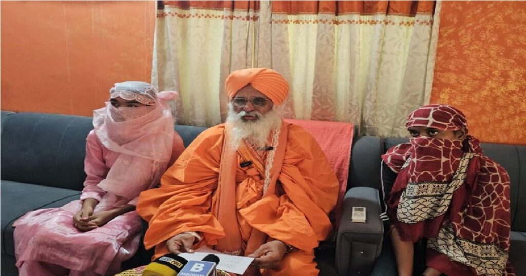 Oman Indian Women Rescue Seechewal : संत सीचेवाल की मदद से ओमान से सकुशल लौटीं जालंधर-कपूरथला की महिलाएं, मस्कट में फंसी हैं 130 बेटियां