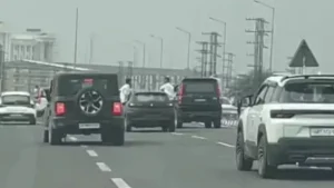 Palwal Highway Car Stunt: पलवल में नेशनल हाईवे पर गाड़ियों से लटककर स्टंट! पुलिस ने स्कॉर्पियो और बलेनो को किया सीज