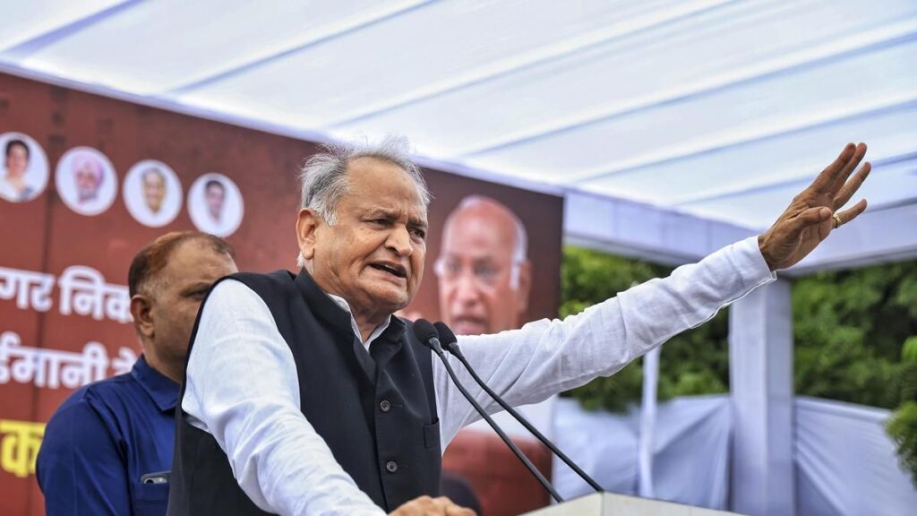 राजस्थान में सूखे जैसे हालात पर गहलोत की चेतावनी, बोले- अभी से बनाएं आकस्मिक योजना