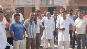 Rohtak Dobh Village School Dispute: 4.5 करोड़ से बनेगा नया स्कूल, लेकिन जर्जर भवन तोड़े जाने पर पुलिस के सामने भिड़े ग्रामीण और सरपंच